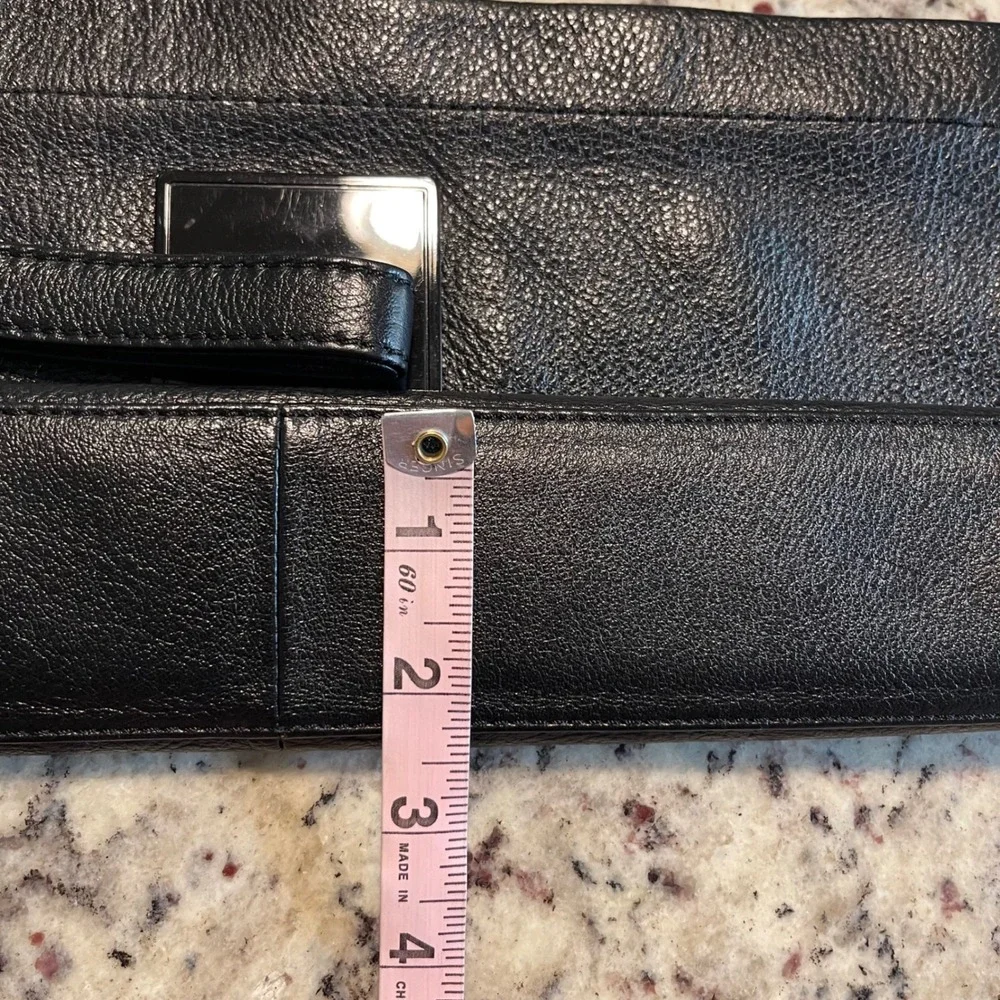 Kenneth Cole Reaction Wristlet Clutch Womens Large Black Leather Minimalist Zip